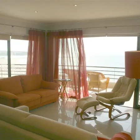 Διαμέρισμα Magnificent 3 Bedroom Apartment In Portimao Portimão