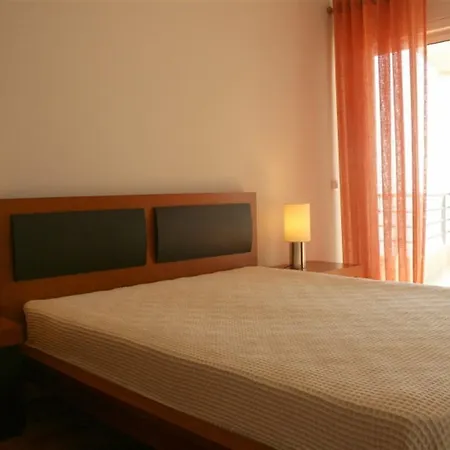 Magnificent 3 Bedroom Apartment In Portimao דירה *
